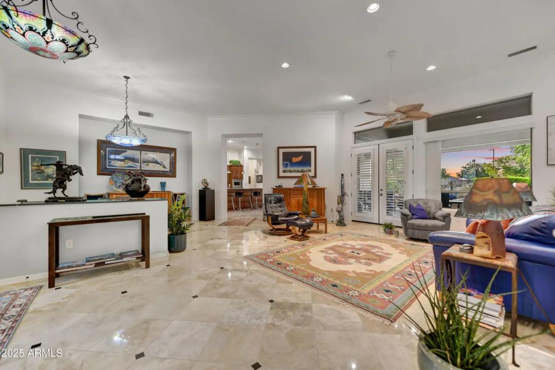 Real Estate Picture 14