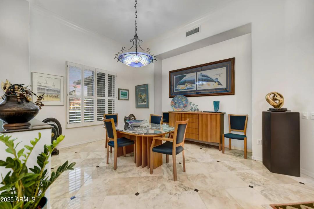 Real Estate Picture 15