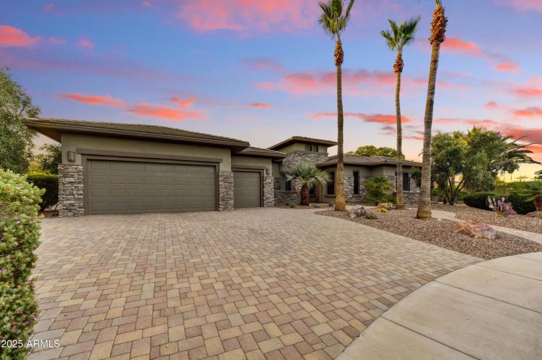 Real Estate Picture 24