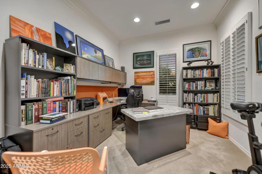 Real Estate Picture 21