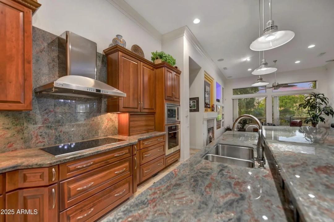 Real Estate Picture 10