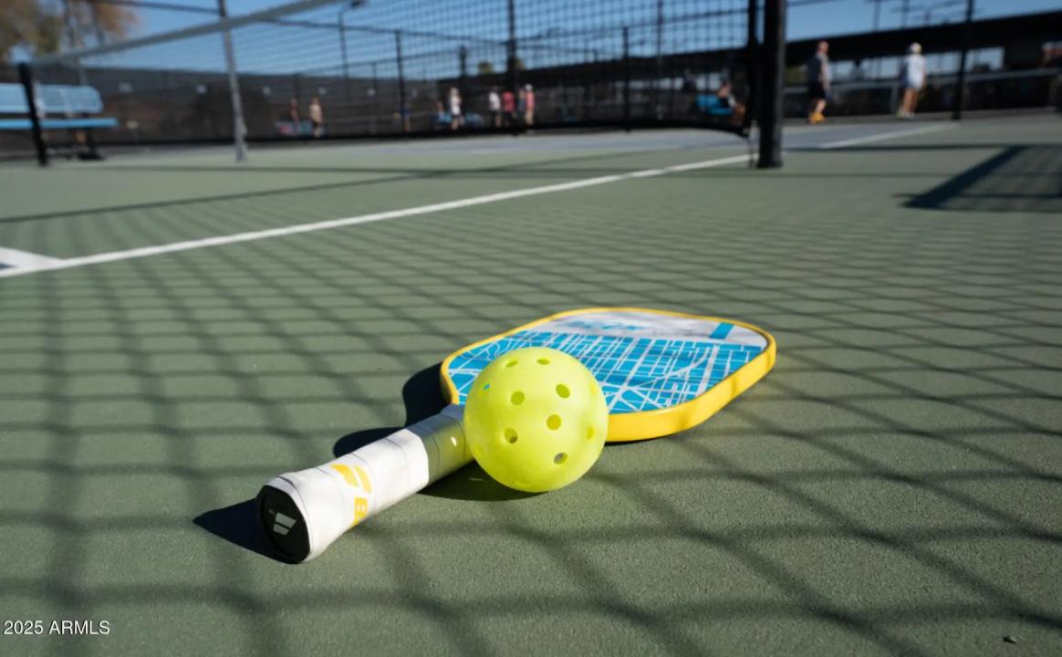 Real Estate Picture 30