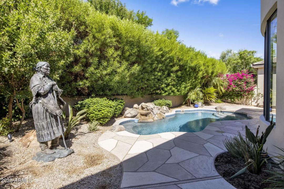 Real Estate Picture 29