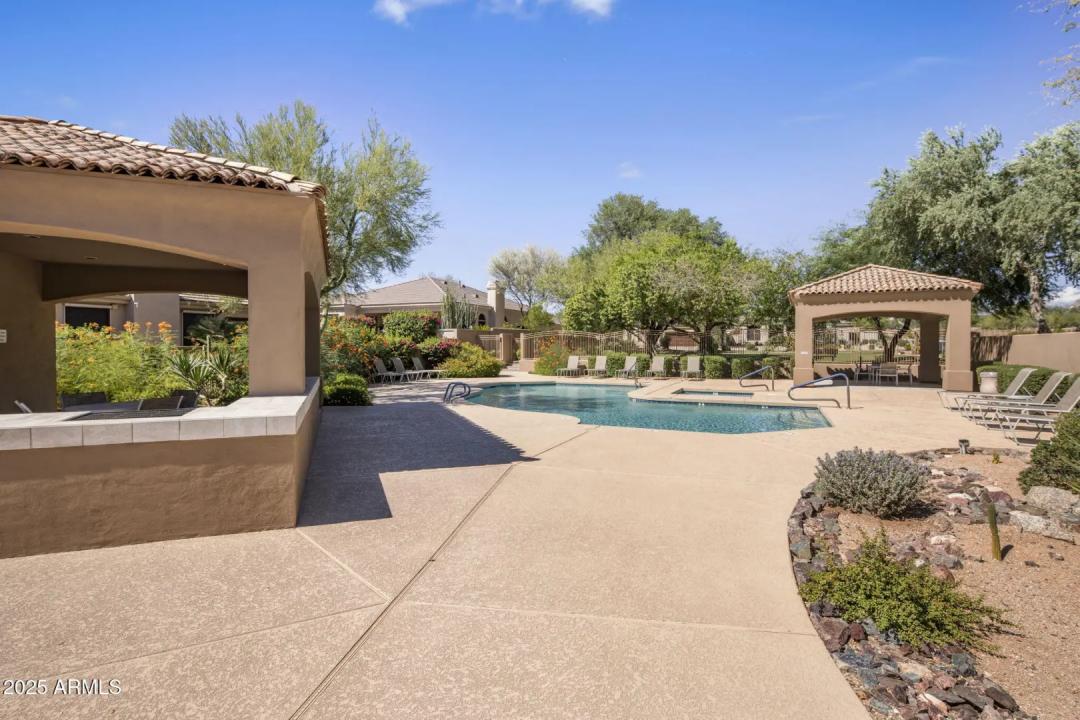 Real Estate Picture 28