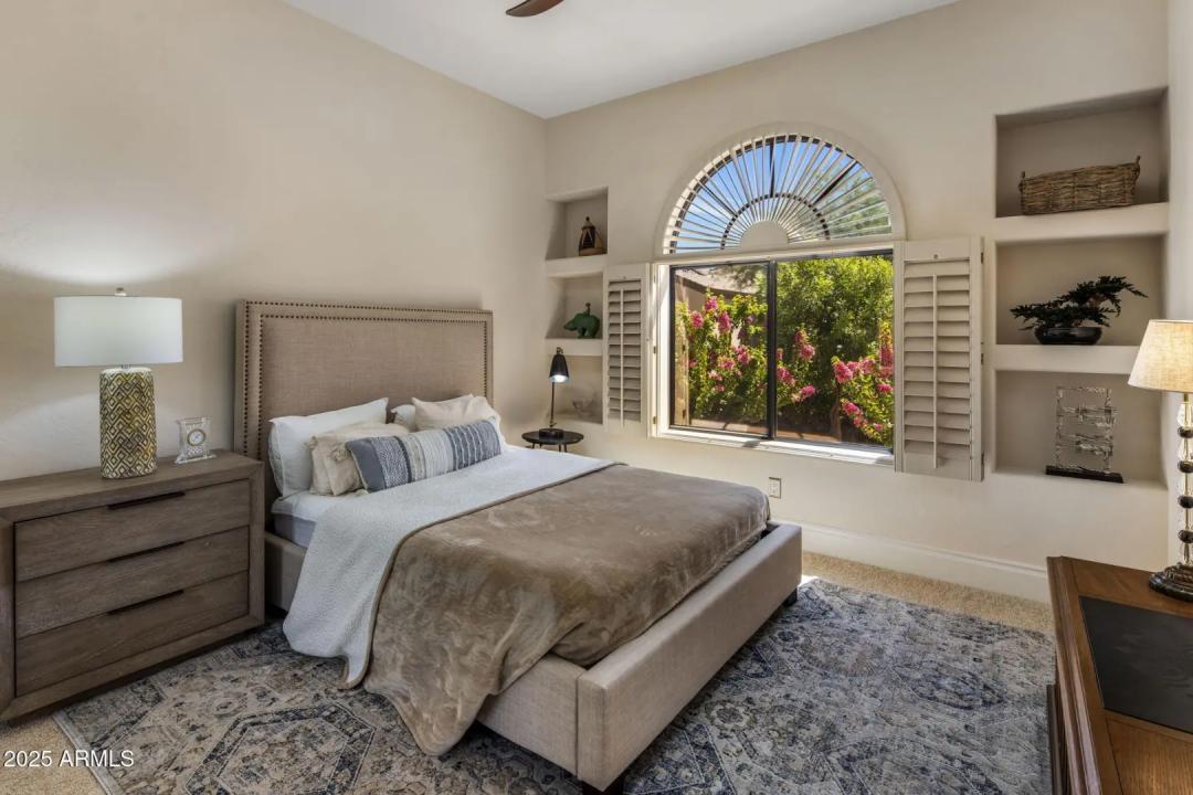 Real Estate Picture 19