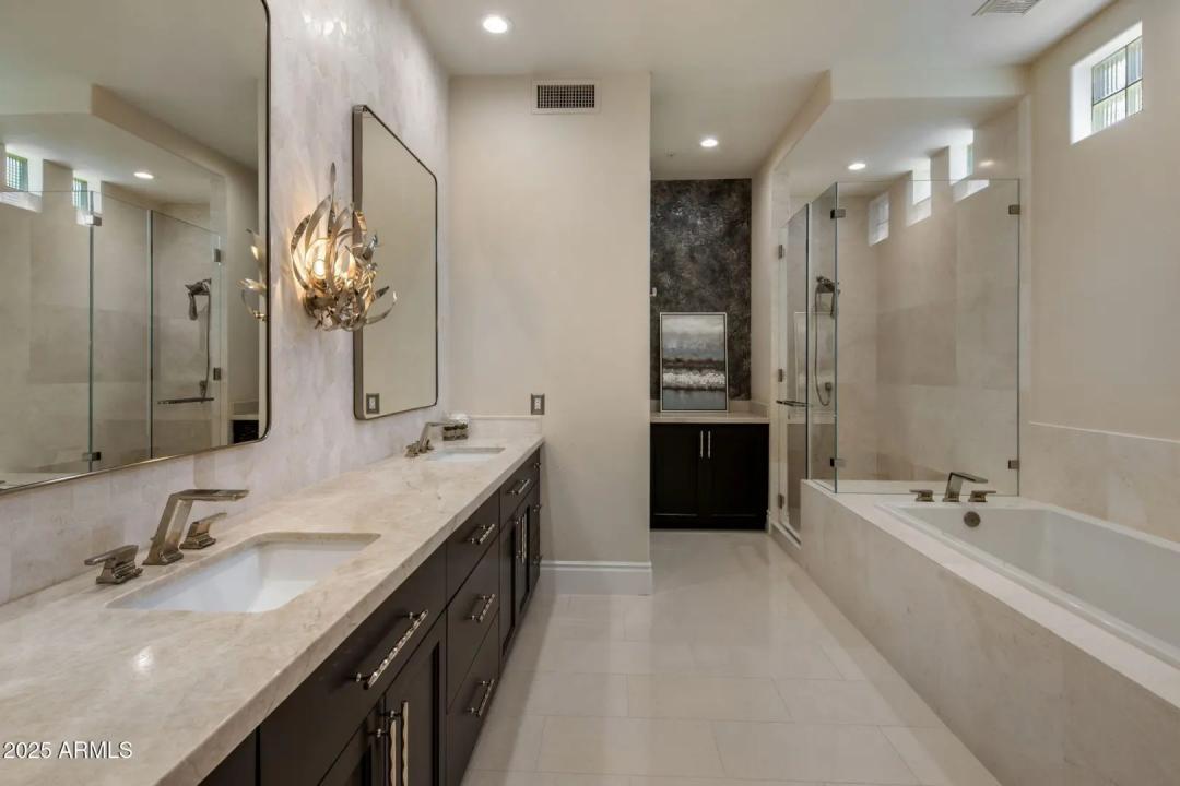 Real Estate Picture 17