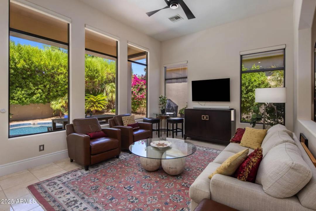 Real Estate Picture 13