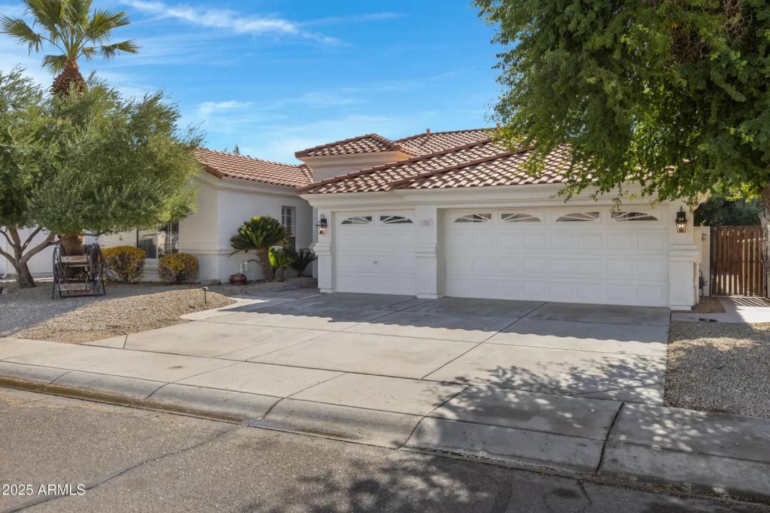 Real Estate Picture 4