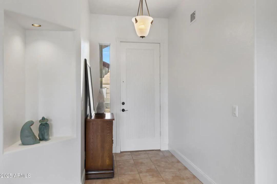 Real Estate Picture 7
