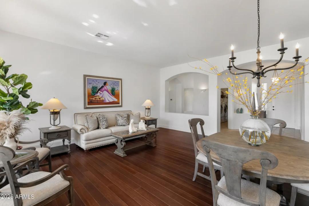 Real Estate Picture 9