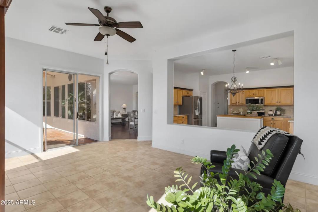 Real Estate Picture 12