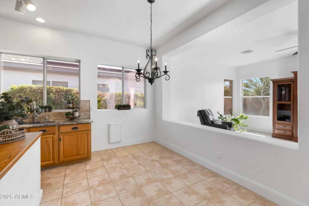 Real Estate Picture 18