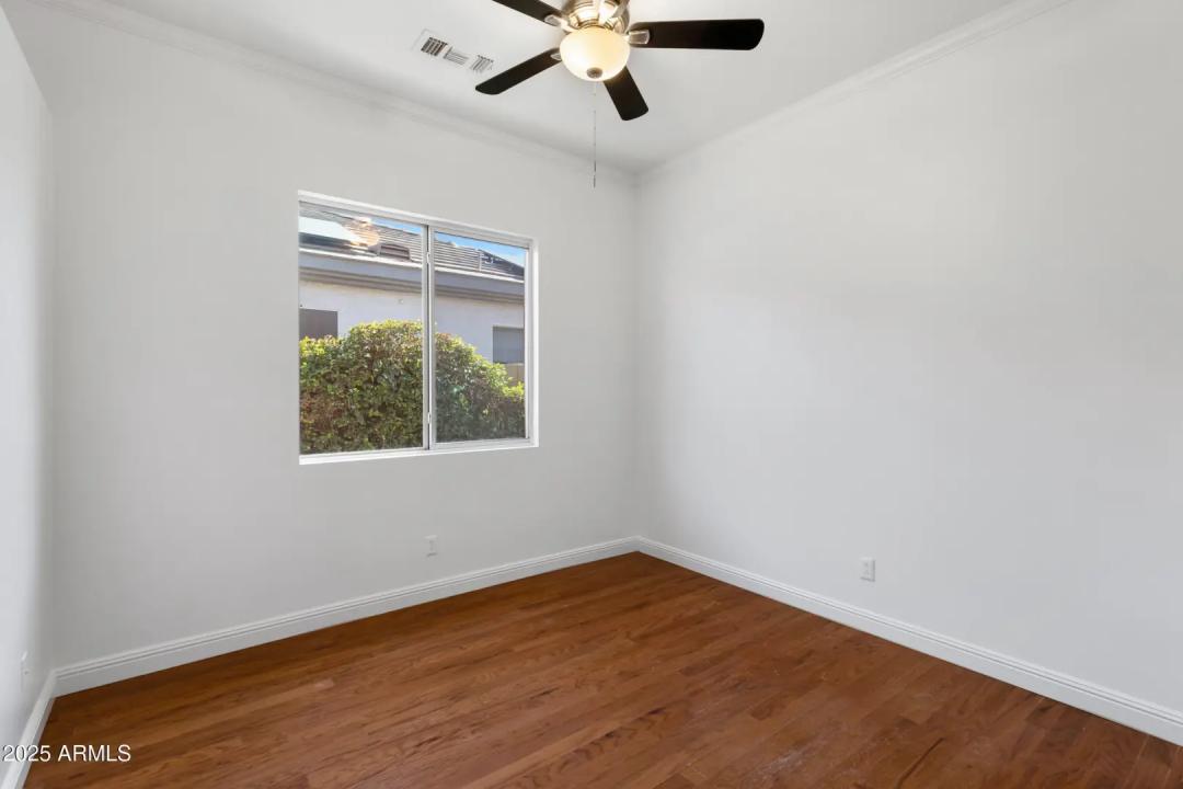 Real Estate Picture 20