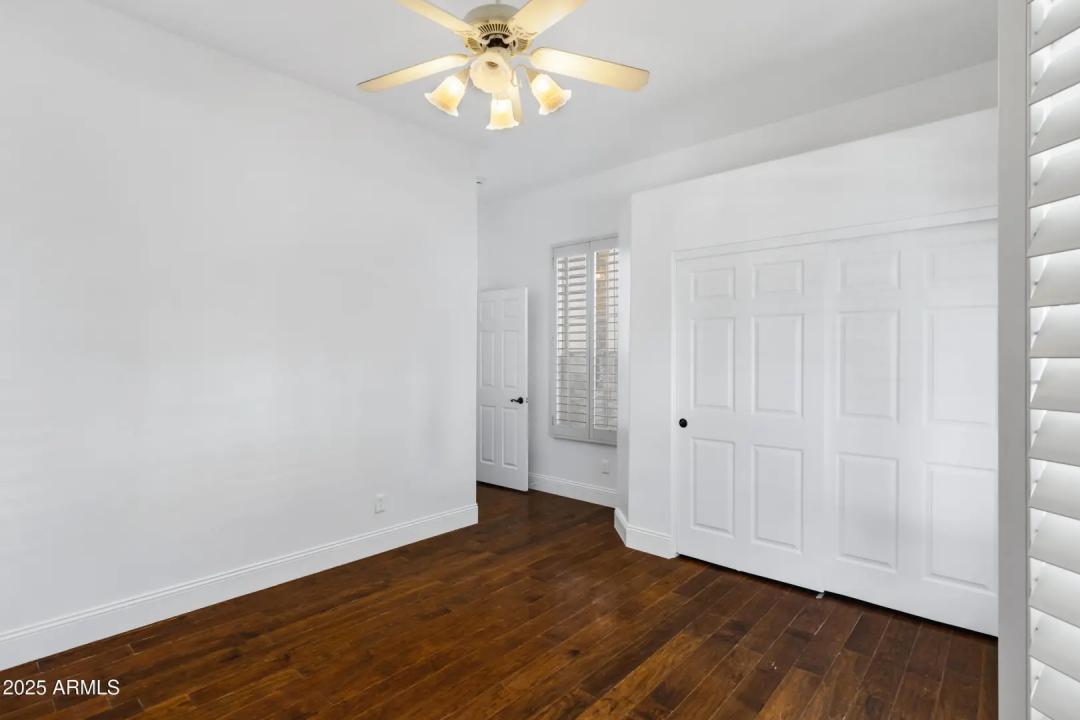 Real Estate Picture 23