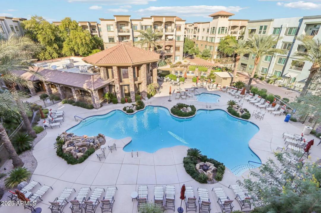 5450 E DEER VALLEY Drive 1006 Phoenix AZ 85054