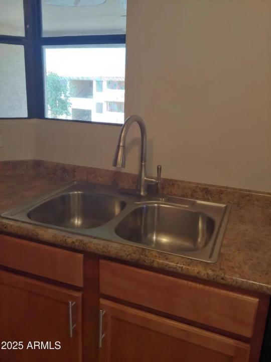 Real Estate Picture 12