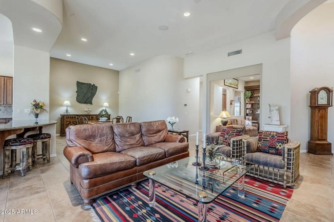 Real Estate Picture 9