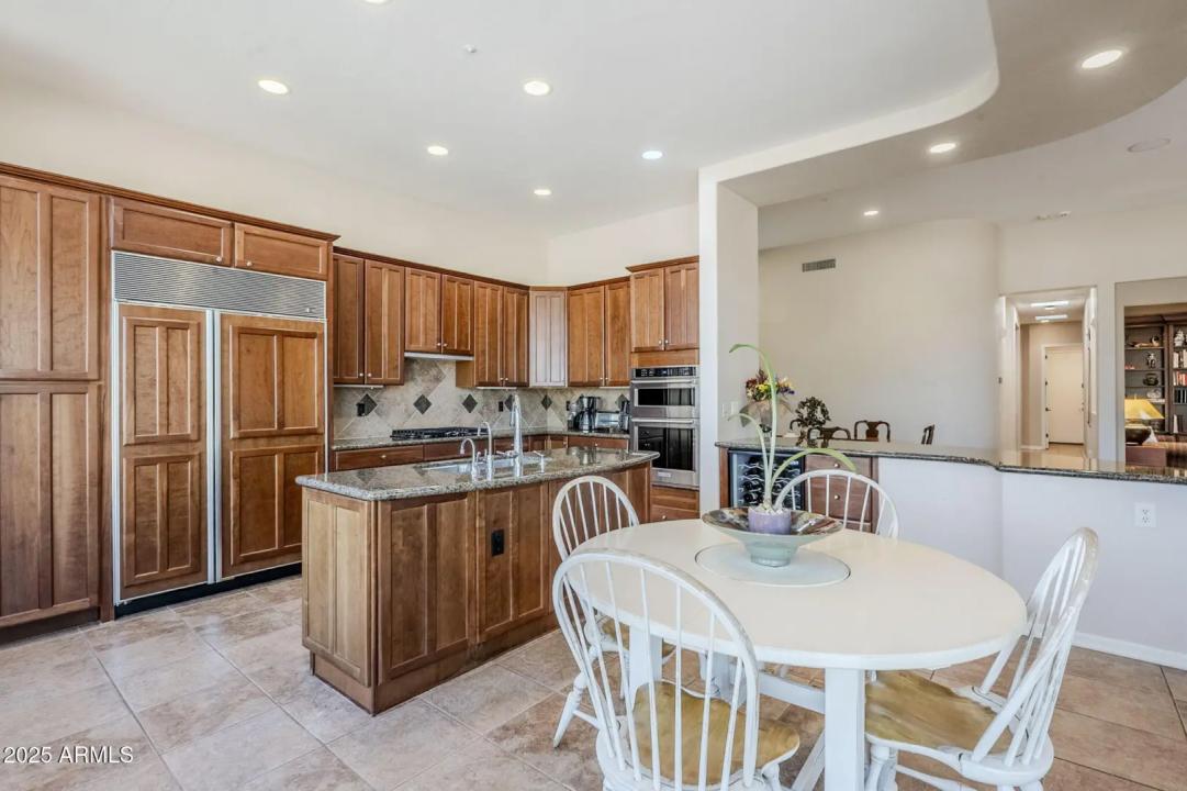 Real Estate Picture 14