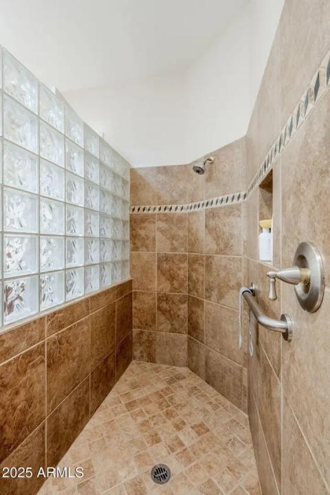 Real Estate Picture 26
