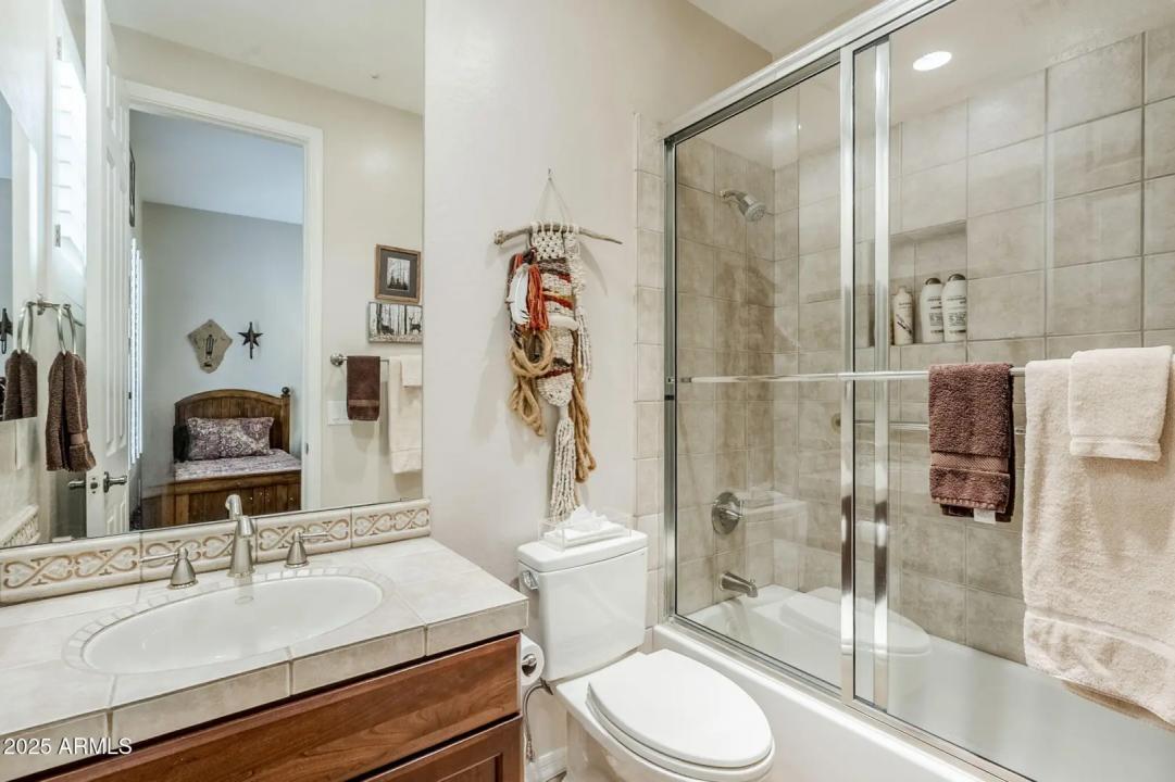 Real Estate Picture 32