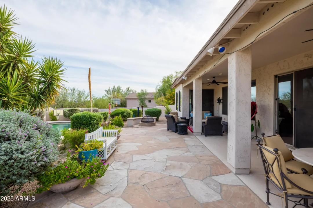 Real Estate Picture 43