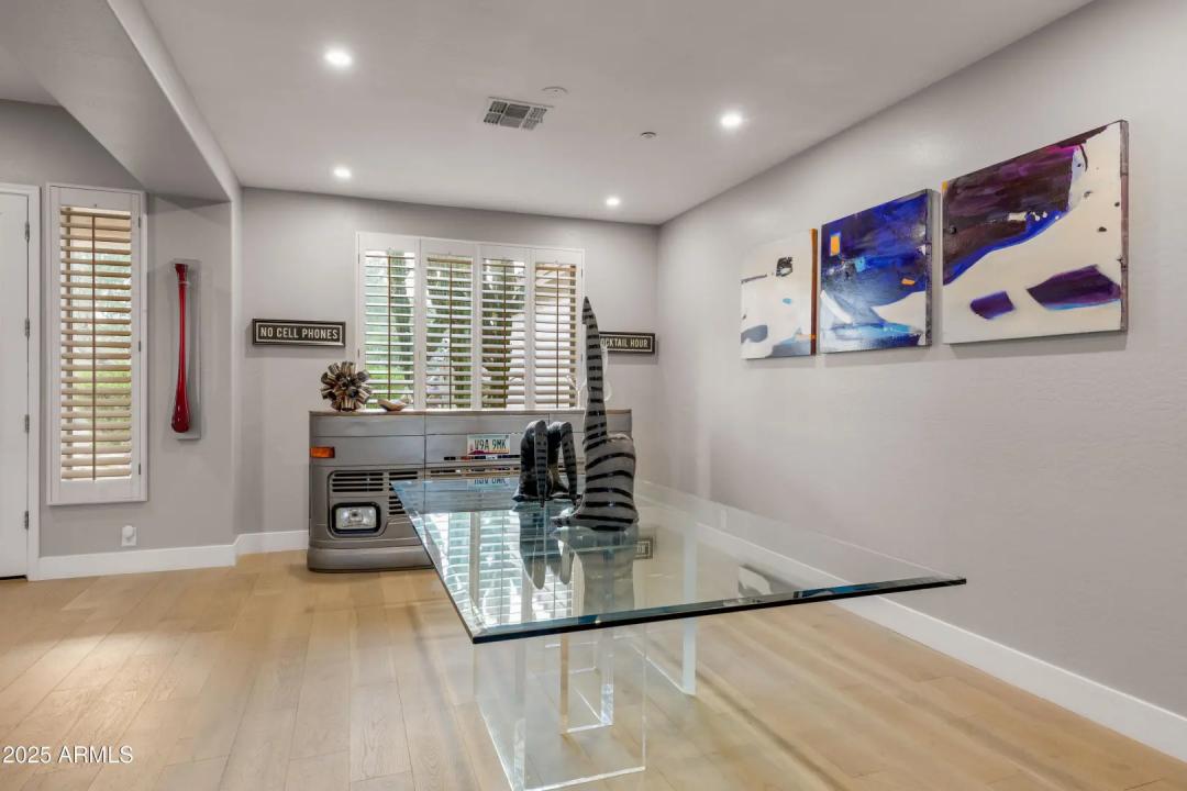 Real Estate Picture 25