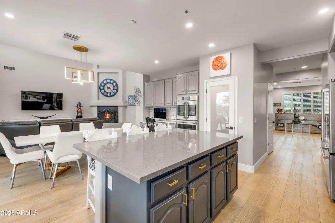 Real Estate Picture 32
