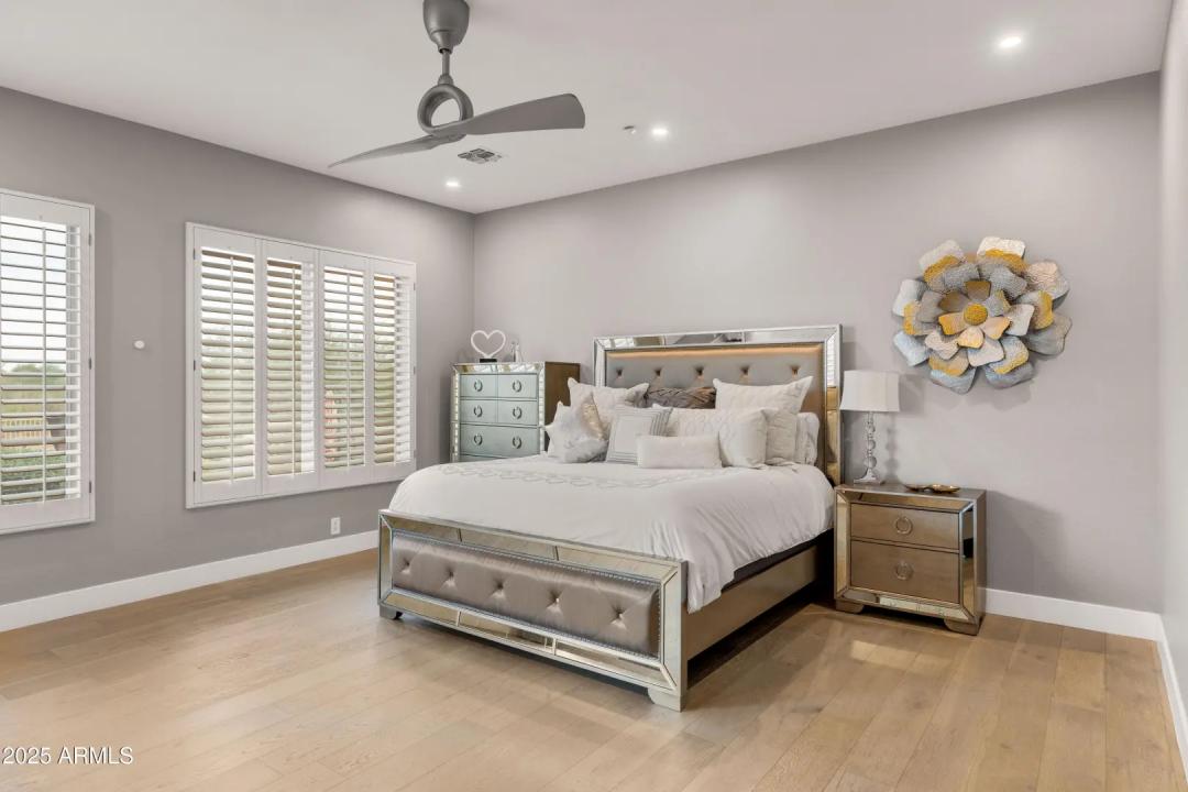 Real Estate Picture 7