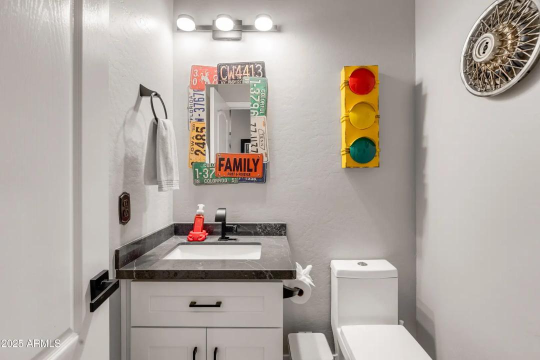 Real Estate Picture 12