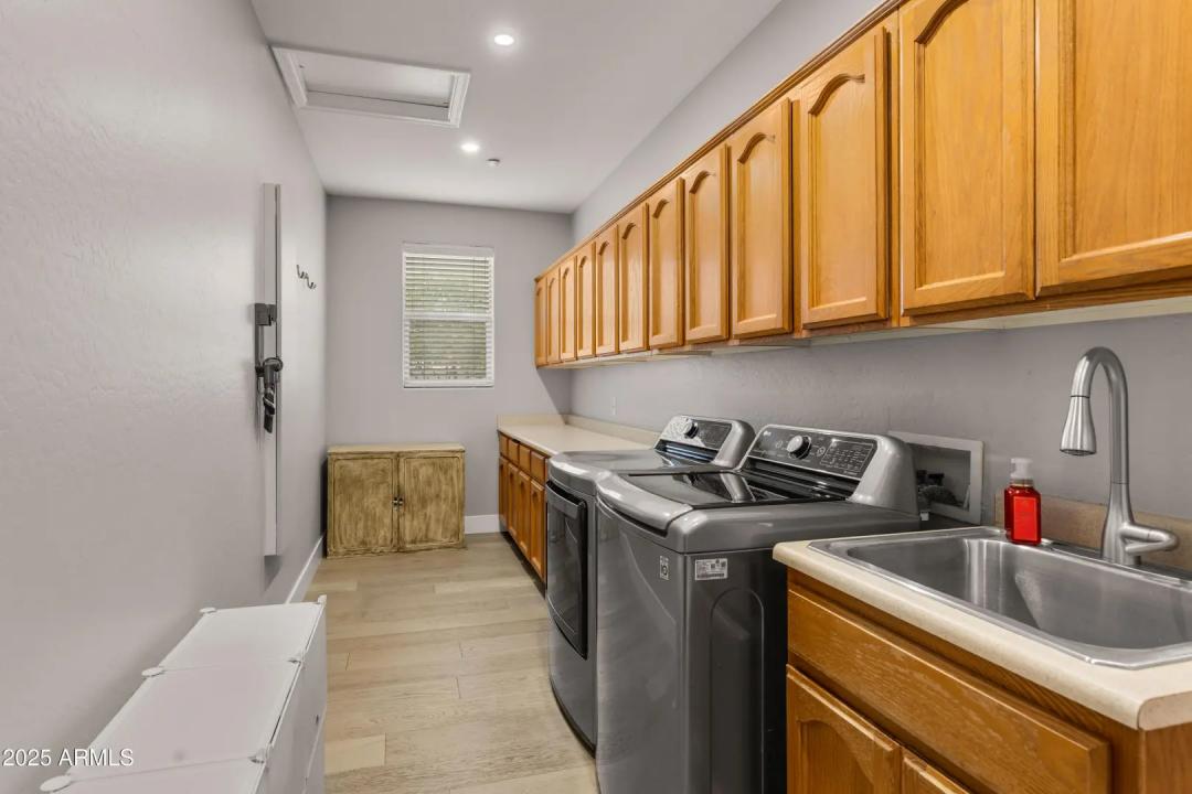 Real Estate Picture 33