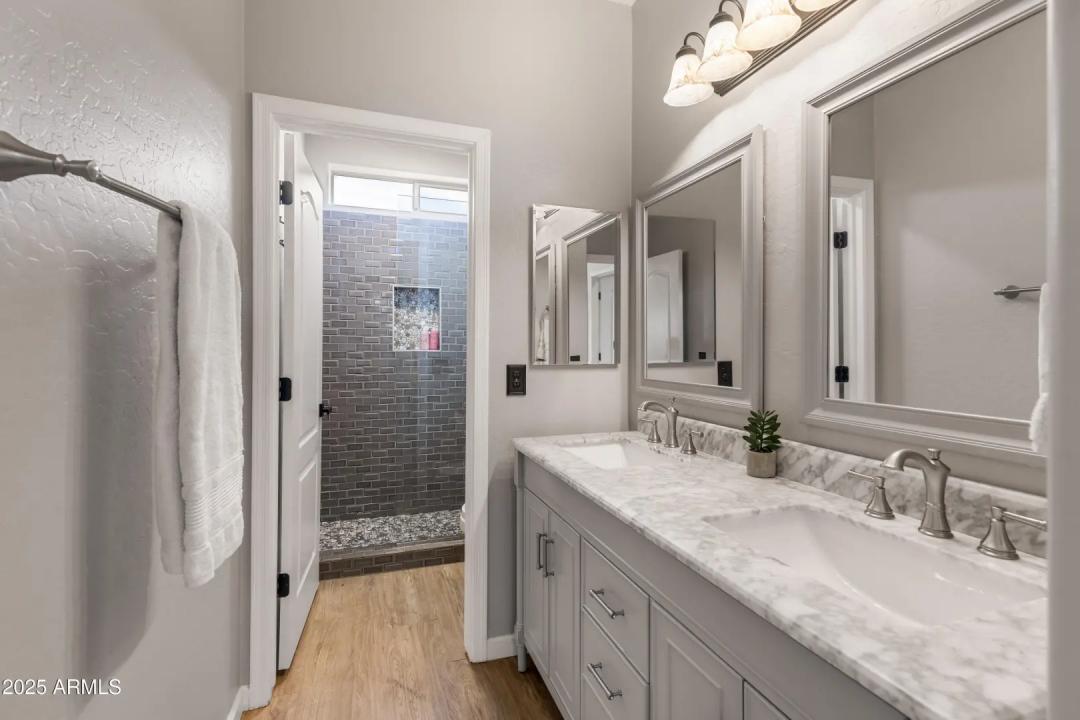 Real Estate Picture 20