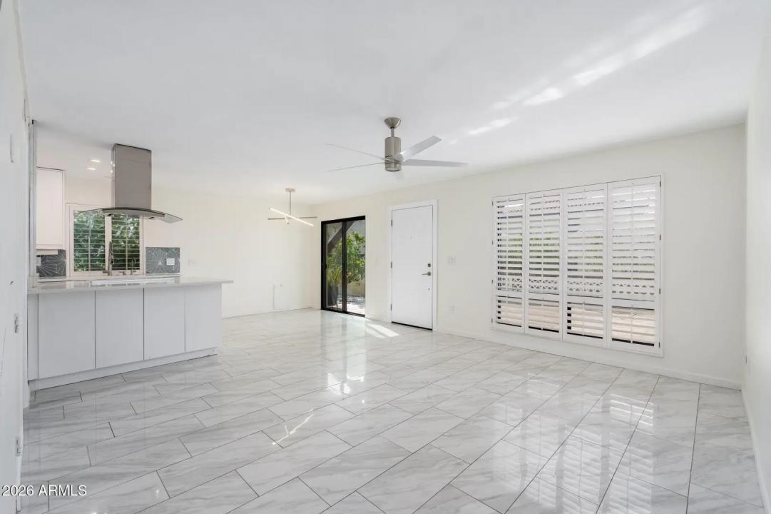 Real Estate Picture 18