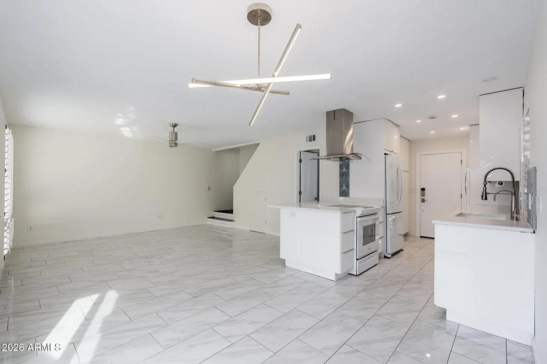 Real Estate Picture 20