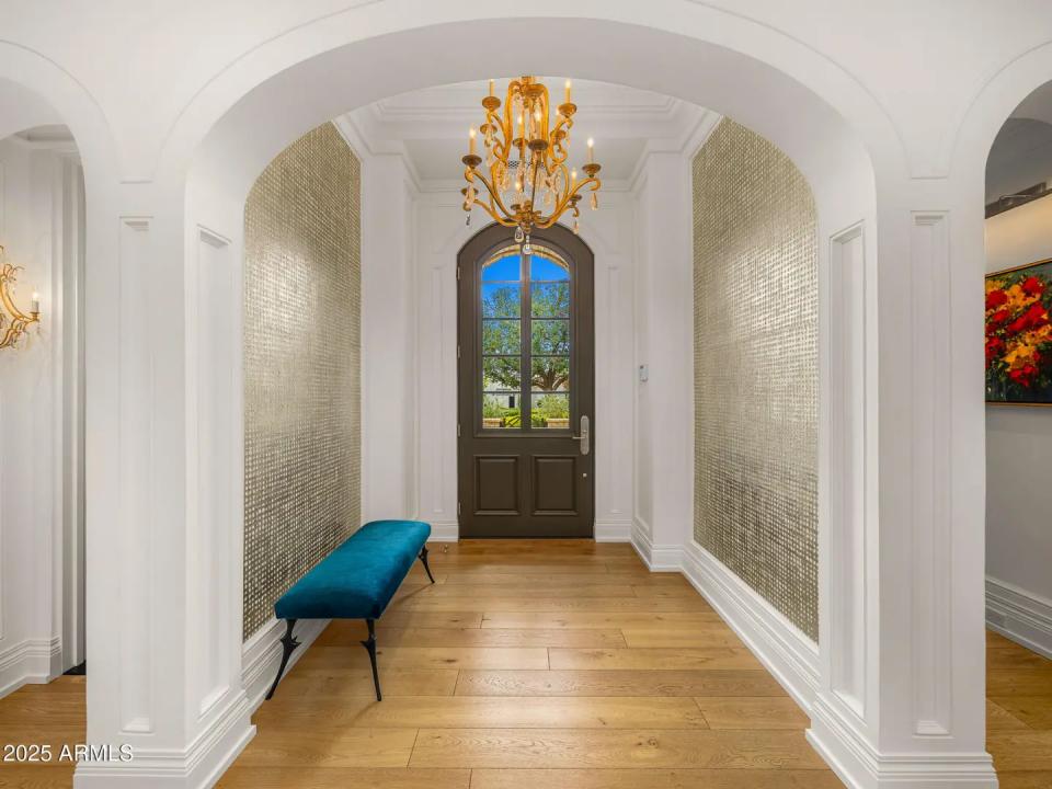 Real Estate Picture 5