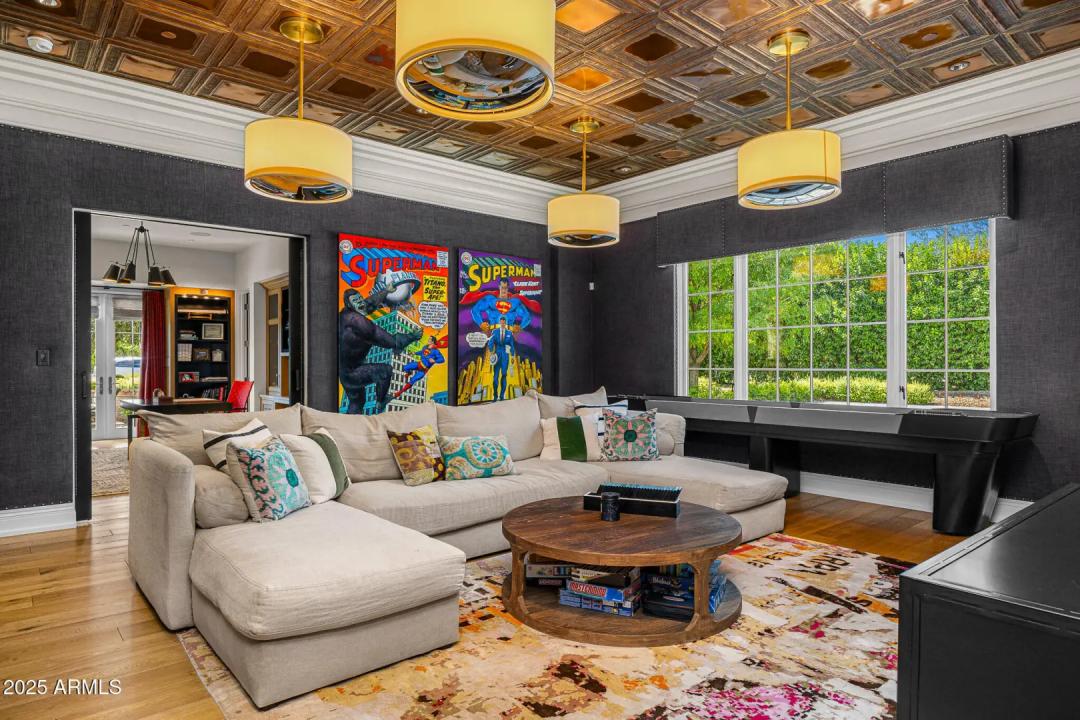 Real Estate Picture 18