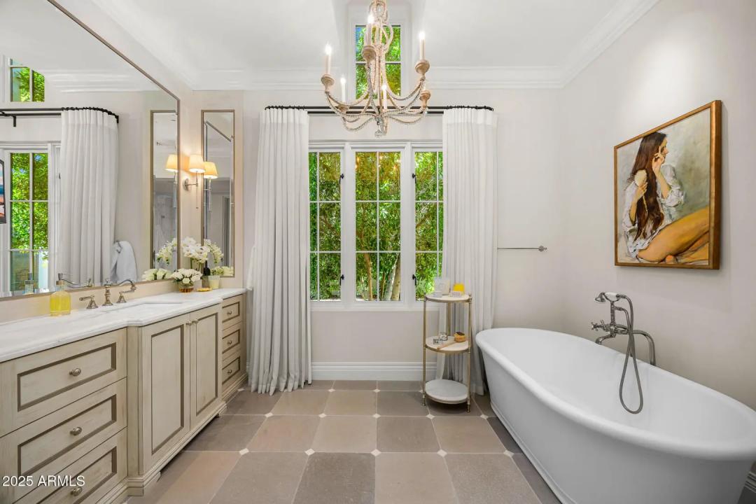Real Estate Picture 27