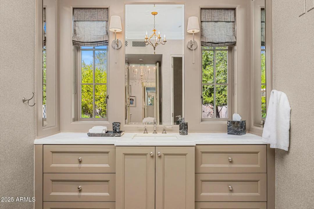 Real Estate Picture 28