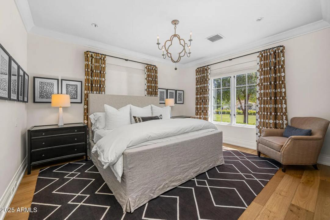 Real Estate Picture 34