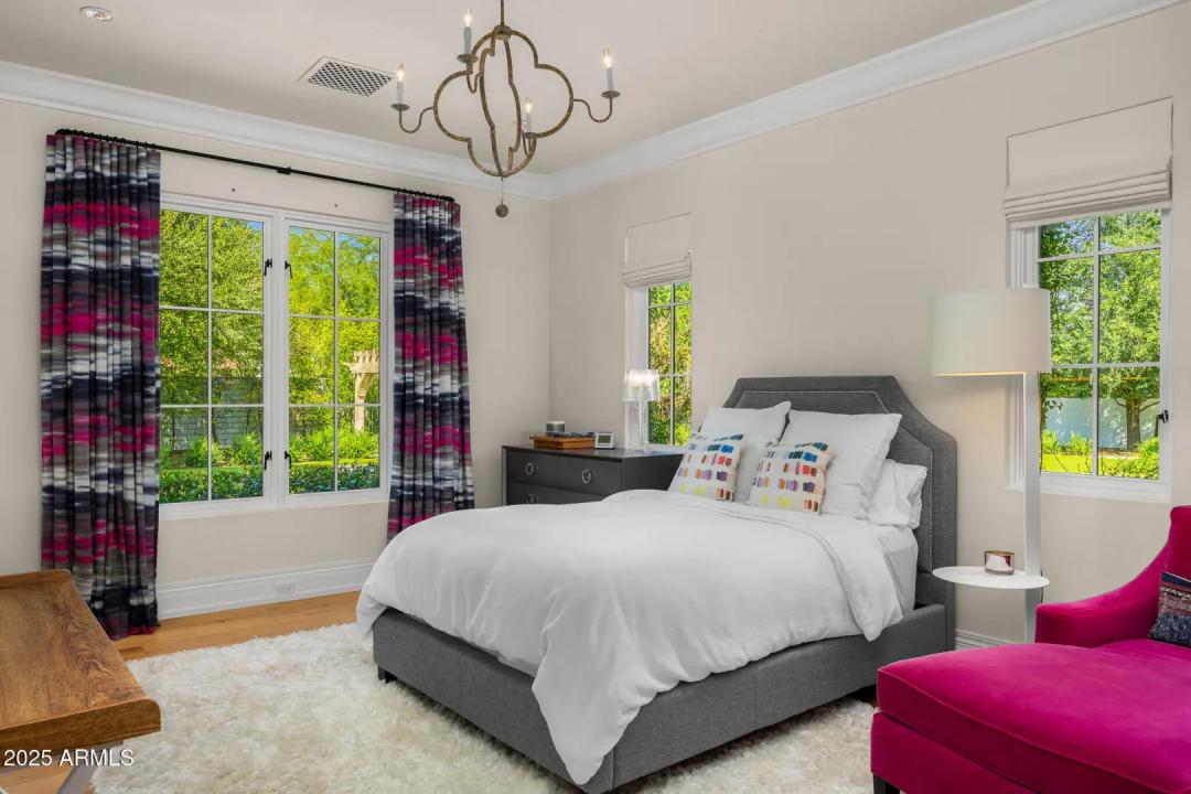 Real Estate Picture 37