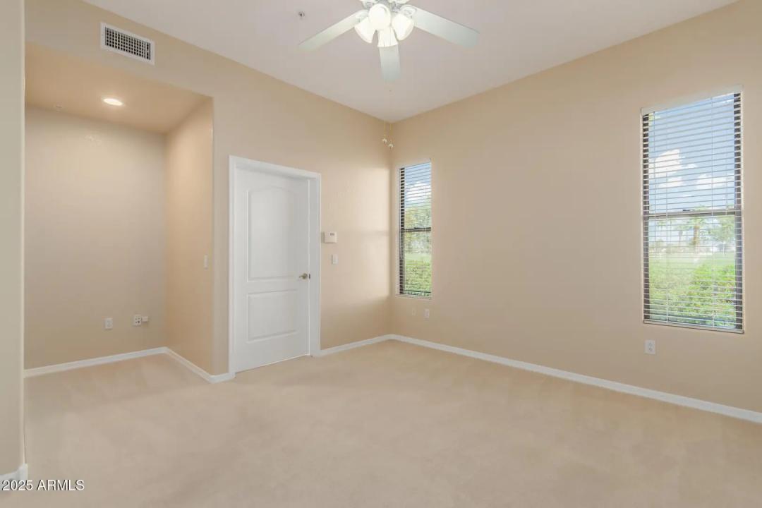 Real Estate Picture 14