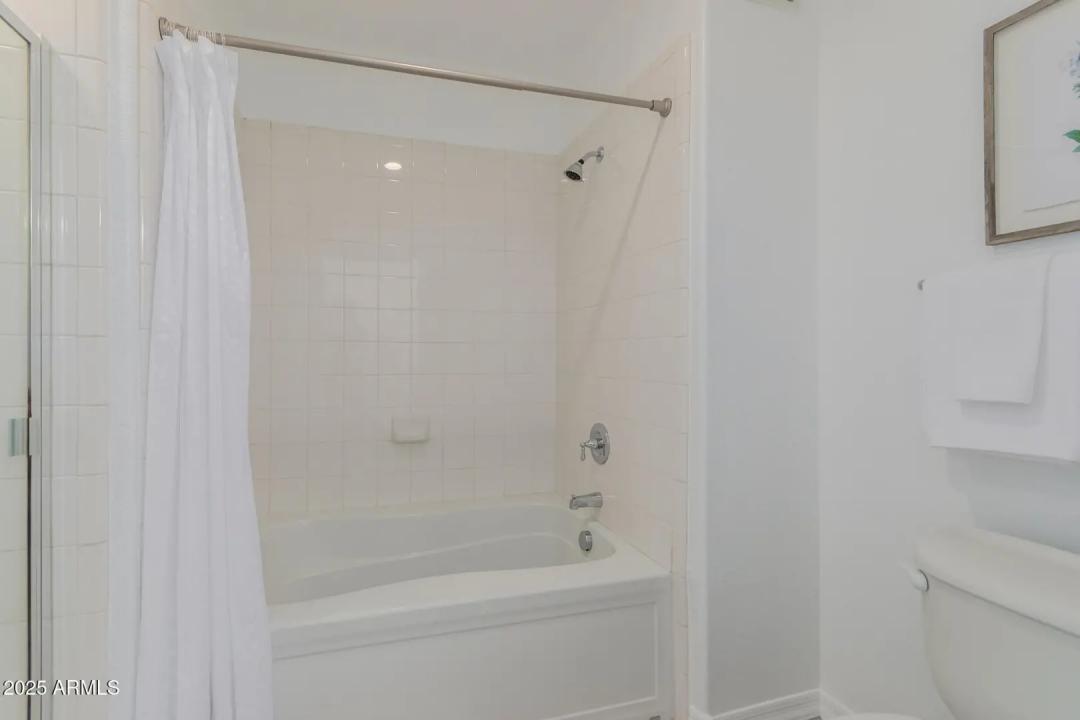 Real Estate Picture 17
