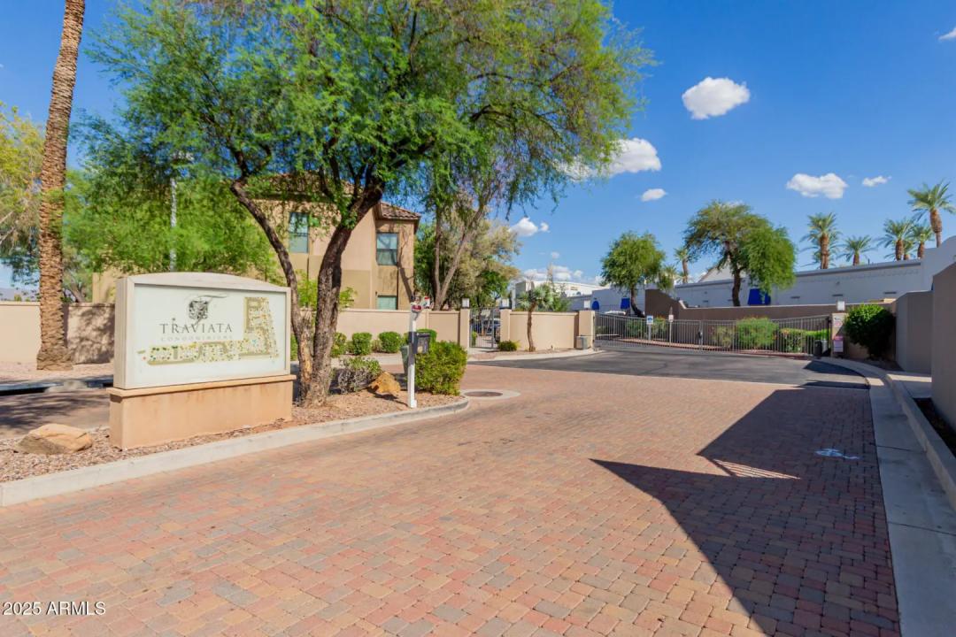 Real Estate Picture 29