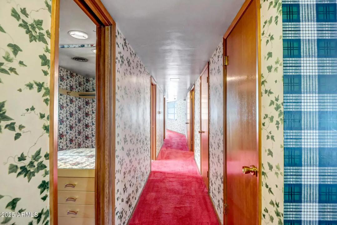 Real Estate Picture 11