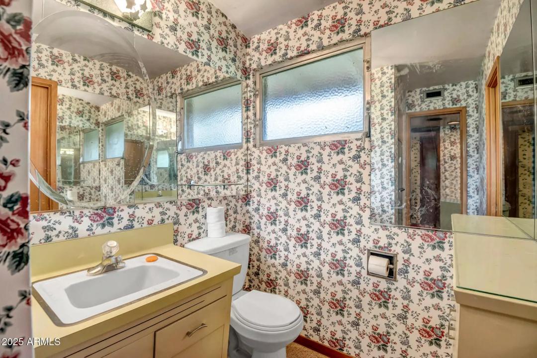 Real Estate Picture 13