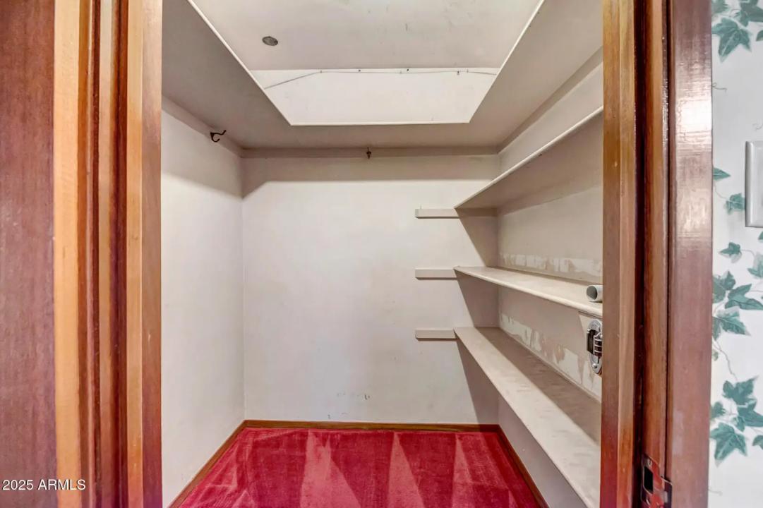 Real Estate Picture 15