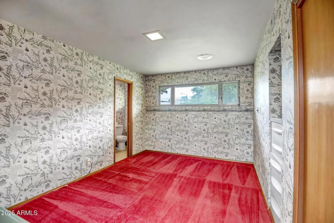 Real Estate Picture 17