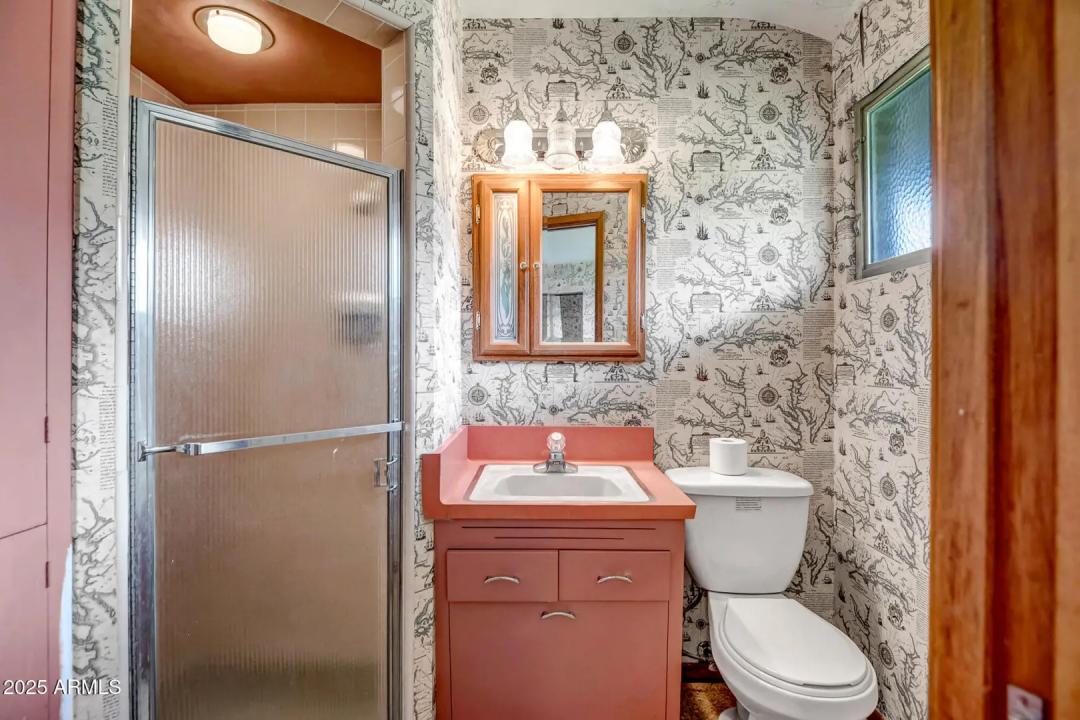 Real Estate Picture 18