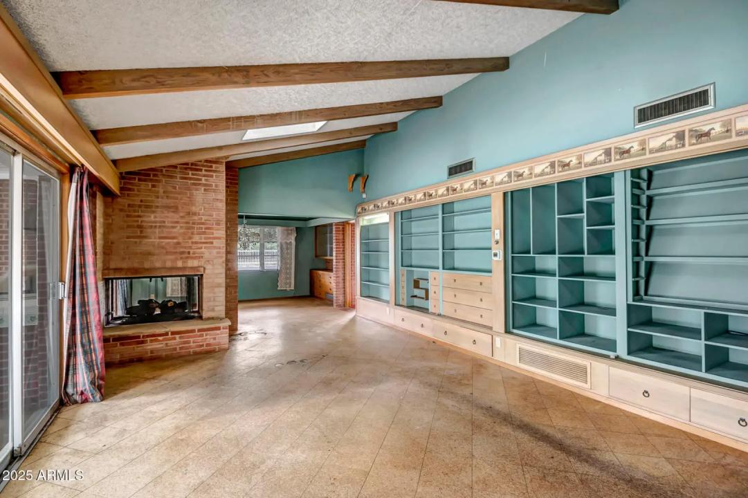 Real Estate Picture 20