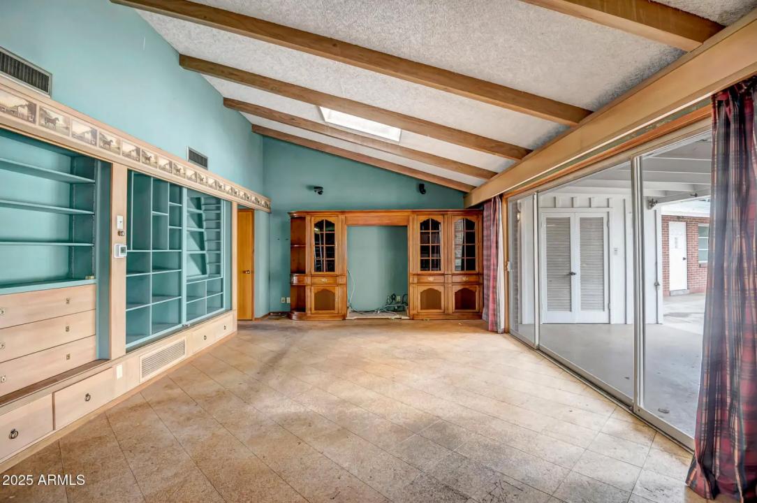 Real Estate Picture 21