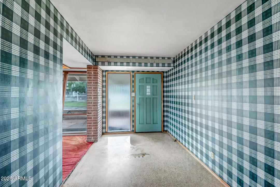 Real Estate Picture 23